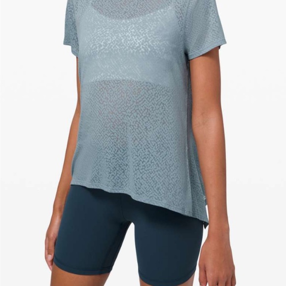 Lululemon Loop Around Tee - Picture 4 of 6